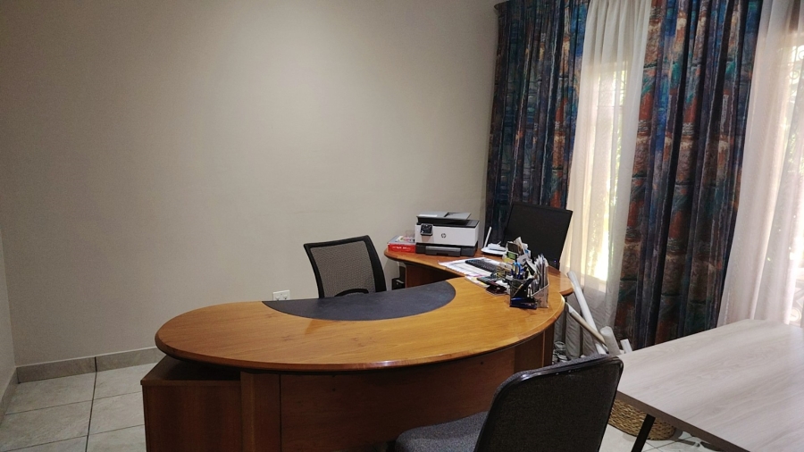 3 Bedroom Property for Sale in Roosheuwel North West